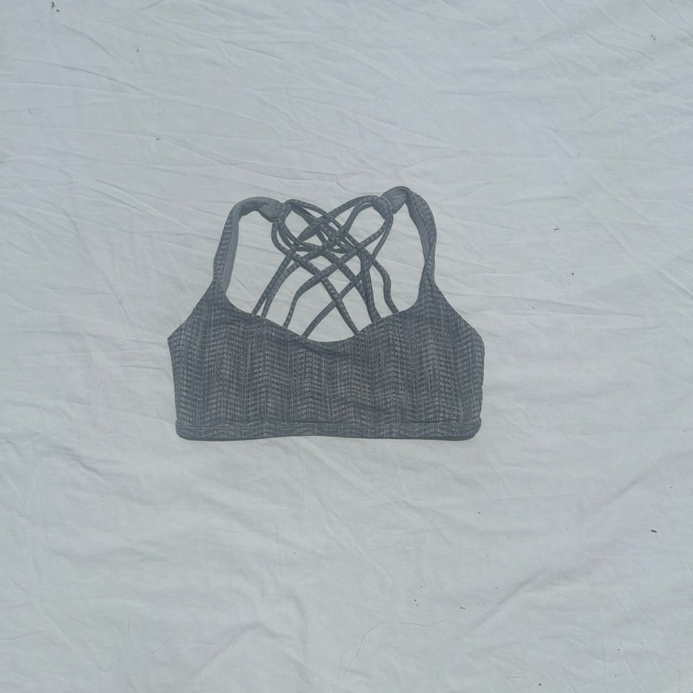 Lululemon sports bra